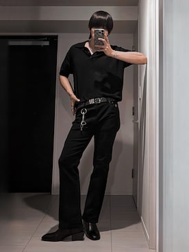 「ADRER（アドラー）のCompact Short Sleeve Knit Polo / コンパクト ショートスリーブ ニット ポロ（ポロシャツ、ブラック系）」を使った、犬飼京 inukai keiさん（メンズ・183cm）の夏コーディネート