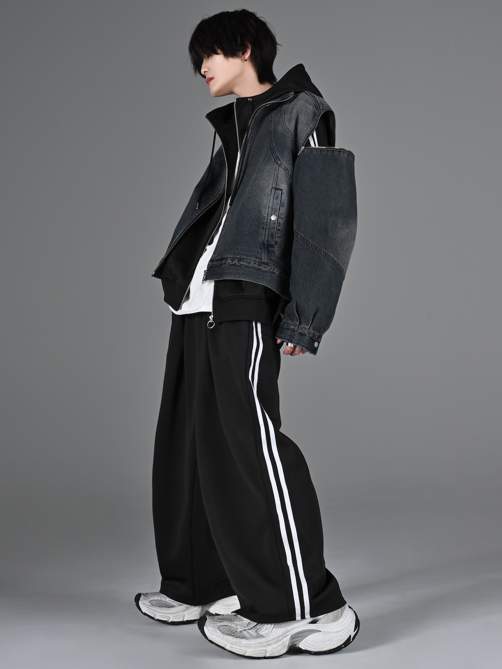 犬飼京 inukai kei｜BALENCIAGAのスニーカーを使ったコーディネート - WEAR