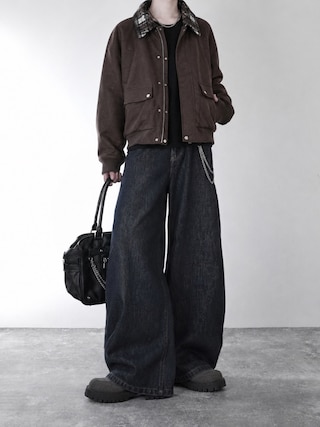 「ADRER（アドラー）のBrushed cloth × boa reversible short jacket / ブラッシュドクロス × ボア リバーシブル ショートジャケット（ブルゾン）」を使った、犬飼京 inukai keiさん（メンズ・183cm）の秋コーディネート
