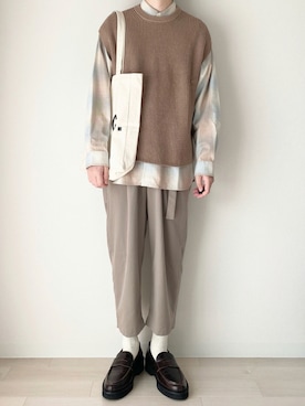 「ブラウンコーデ」｜「アイテム（スラックス）」を使った、こんさん（メンズ・172cm）の秋コーディネート