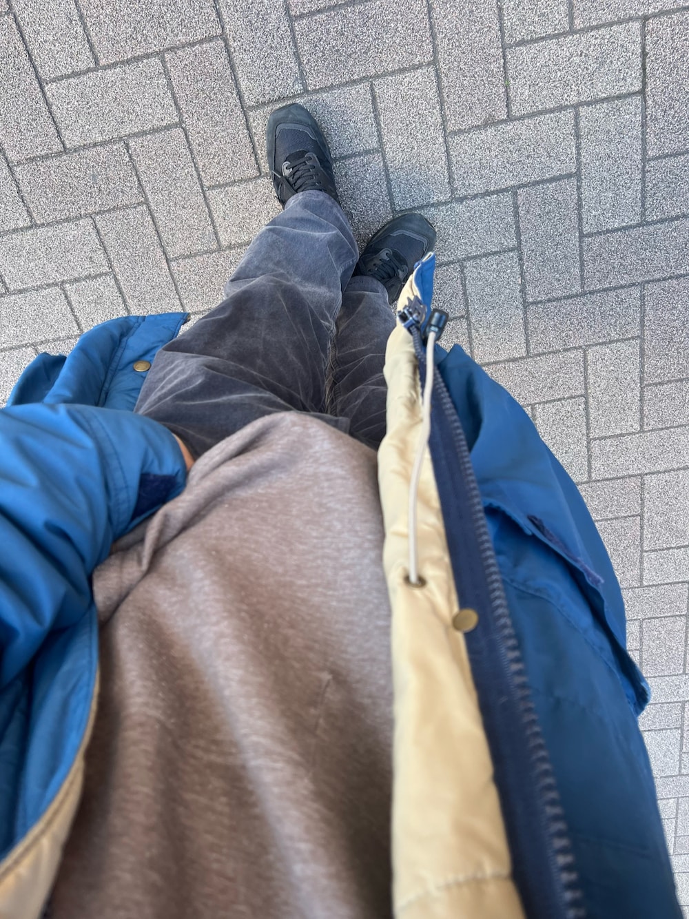 「LL.Bean、blue、Levi's、black denim、junya watanabe」｜「eYe JUNYA WATANABE MANのアイテム（スニーカー、ブラック系）」を使った、Taka_Koboさん（メンズ・165cm）の冬コーディネートの1枚目の写真