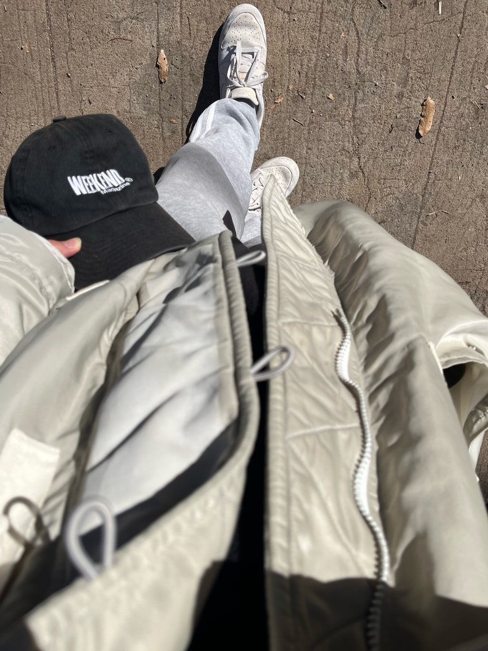 「sacai、nike dunk、gosharubchinskiy、休日スタイル、秋冬コーデ、patagonia」｜「Gosha Rubchinskiyのアイテム（スウェットパンツ、グレー系）」を使った、Taka_Koboさん（メンズ・165cm）の冬コーディネートの1枚目の写真