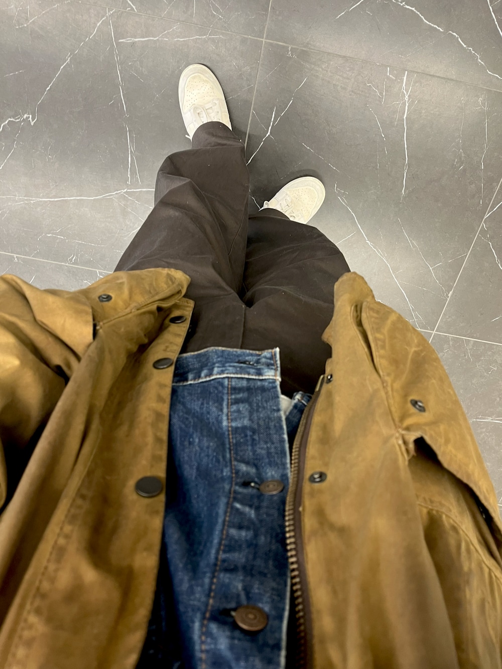 「nike dunk、barbour、Levi's、BigE、大人コーデ」｜「NIKEのアイテム（スニーカー、ホワイト系）」を使った、Taka_Koboさん（メンズ・165cm）の冬コーディネートの1枚目の写真