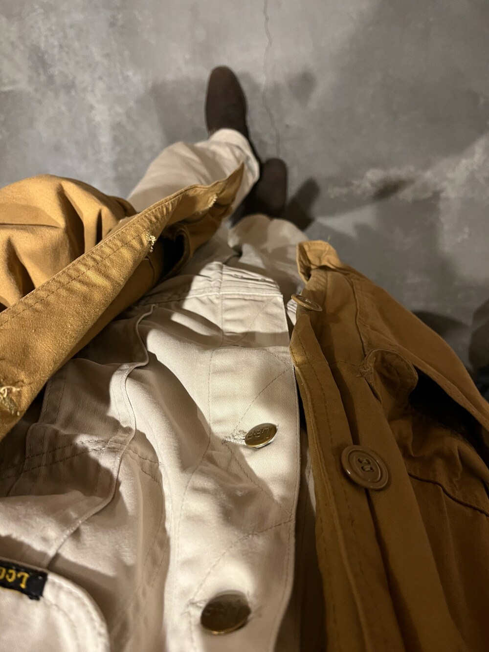 「church's、Levi's、vintage」｜「Church'sのアイテム（ドレスシューズ、ブラウン系）」を使った、Taka_Koboさん（メンズ・165cm）の冬コーディネートの1枚目の写真