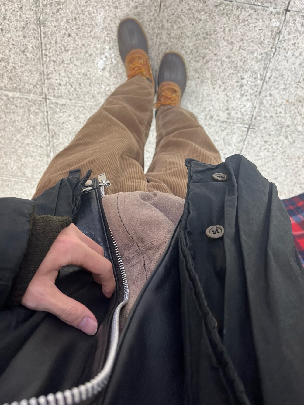 「Bean Boots、ライダースジャケット、undercover、LL.Bean、swedish」｜「L.L.Beanのアイテム（ブーツ、ブラウン系）」を使った、Taka_Koboさん（メンズ・165cm）の冬コーディネートの1枚目の写真