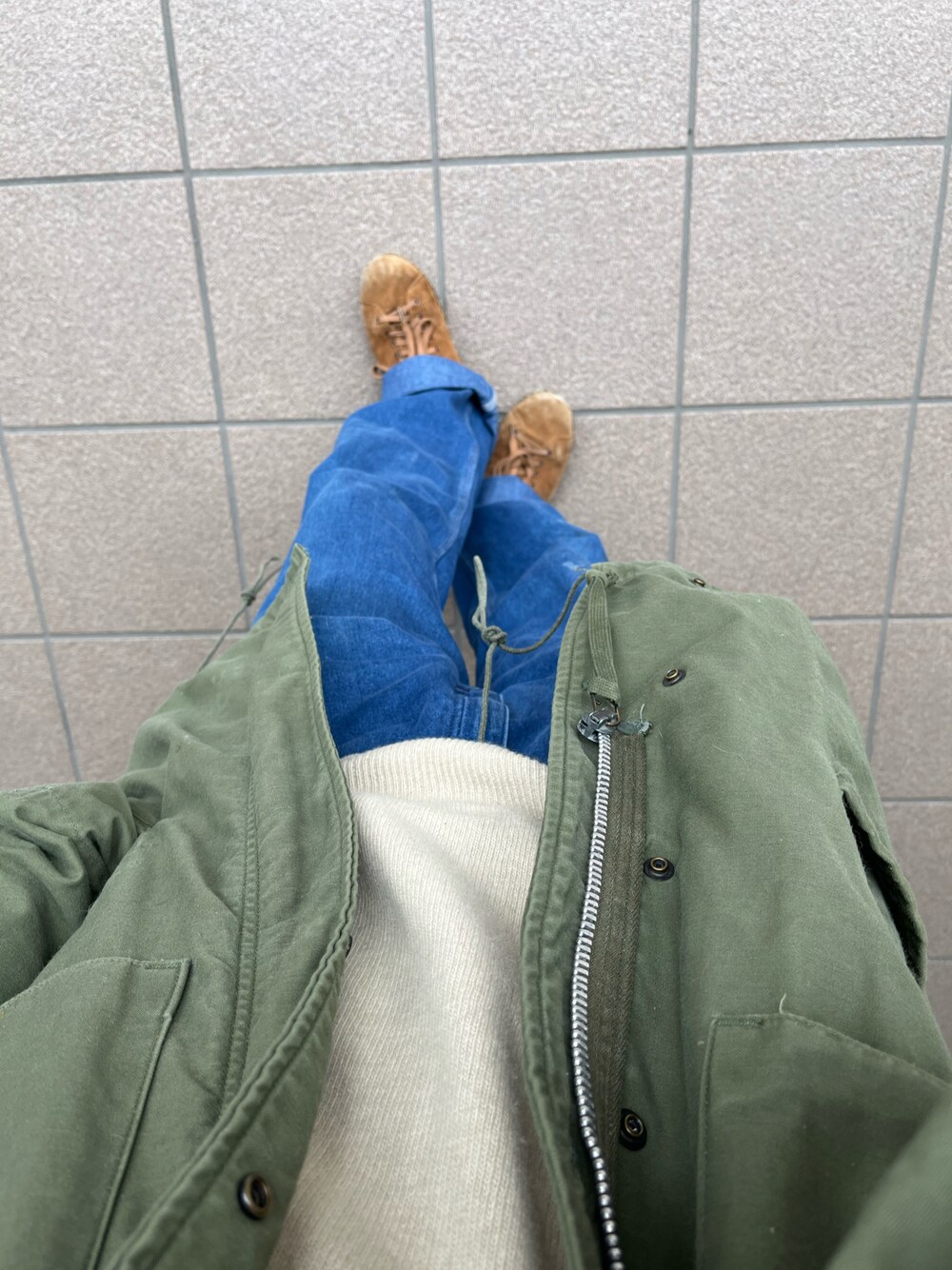「M-65、visvim、スエードスニーカー」｜「VISVIMのアイテム（スニーカー、ブラウン系）」を使った、Taka_Koboさん（メンズ・165cm）の冬コーディネートの1枚目の写真