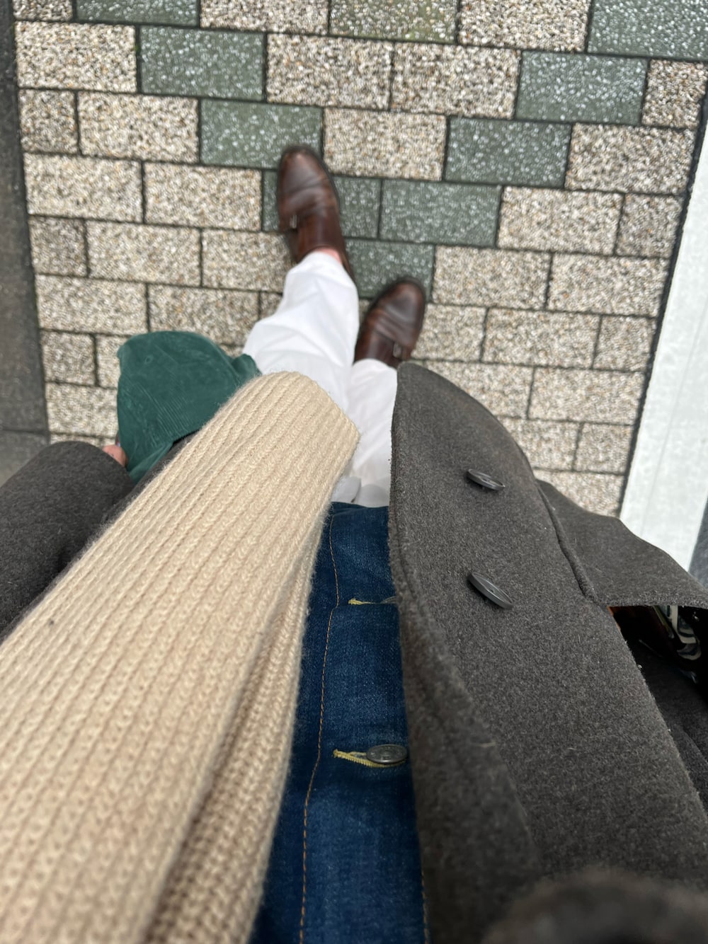「Paraboot、william、大人コーデ、雨の日コーデ」｜「Parabootのアイテム（ドレスシューズ、ブラウン系）」を使った、Taka_Koboさん（メンズ・165cm）の冬コーディネートの1枚目の写真