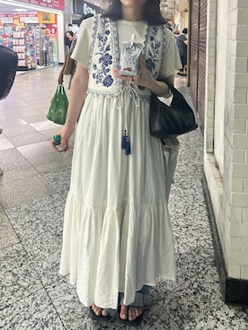 「SLOBE IENA（スローブイエナ）のエンブロイダリーショートジレ（ベスト、ホワイト系）」を使った、しゃかりき・リラックスさん（レディース・159cm）の夏コーディネート