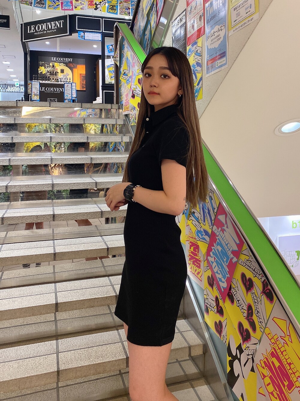 「ENVYM、ワンピース、オトナ女子、低身長コーデ、韓国ファッション、ブラックコーデ、ポロシャツ、きれいめ、ミニワンピ」｜「ENVYMのリブテレコポロＯＰ（ワンピース、ブラック系）」を使った、TSUBASAさん（レディース・154cm）の夏コーディネートの1枚目の写真