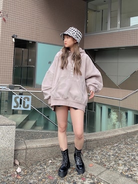 「ENVYM（アンビー）のアイテム（帽子）」を使った、TSUBASAさん（レディース・154cm）の秋コーディネート