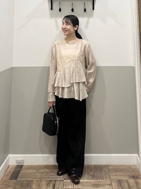 「A part by（アパートバイ）のアシメペプラムブラウス（Shirts、ベージュ系）」を使った、miyuさん（レディース・154cm）の春コーディネート