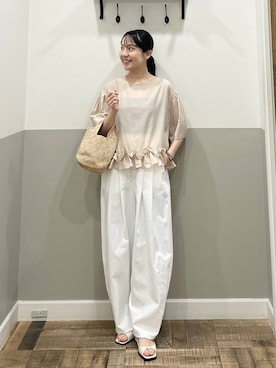 「A part by（アパートバイ）のダブルストラップミュール（パンプス、ホワイト系）」を使った、miyuさん（レディース・154cm）の春コーディネート