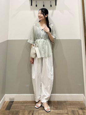 「A part by（アパートバイ）のダブルストラップミュール（パンプス、ホワイト系）」を使った、miyuさん（レディース・154cm）の夏コーディネート
