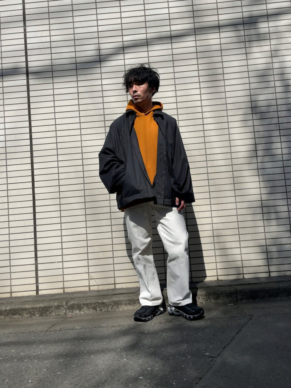 「my beautiful landletの【my beautiful landlet】 wool flannel wide shirt（シャツ/ブラウス、ブラック系）」を使った、だいさん（メンズ・165cm）の春コーディネートの1枚目の写真