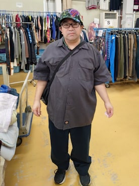 「Dickies（ディッキーズ）のアイテム（シャツ/ブラウス、グレー系）」を使った、さとし🐨相互さん（メンズ・160cm）の夏コーディネート