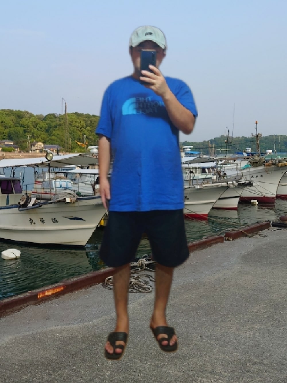 「キャップ、stussy、Tシャツ、ロゴT、THE NORTH FACE、アウトドアスタイル、しまむら、しまむらコーデ、ハーフパンツ、夏コーデ、古着MIX、プチプラ」｜「STUSSYの【STUSSY / ステューシー】Stock Low Pro Cap（キャップ、ホワイト系）」を使った、さとし🐨相互さん（メンズ・160cm）の夏コーディネートの1枚目の写真