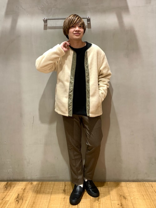 D'URBAN ベージュ スラックス 新品タグ付き D'URBAN / ダーバン スラックスパンツ 日本製 ノータック パンツ