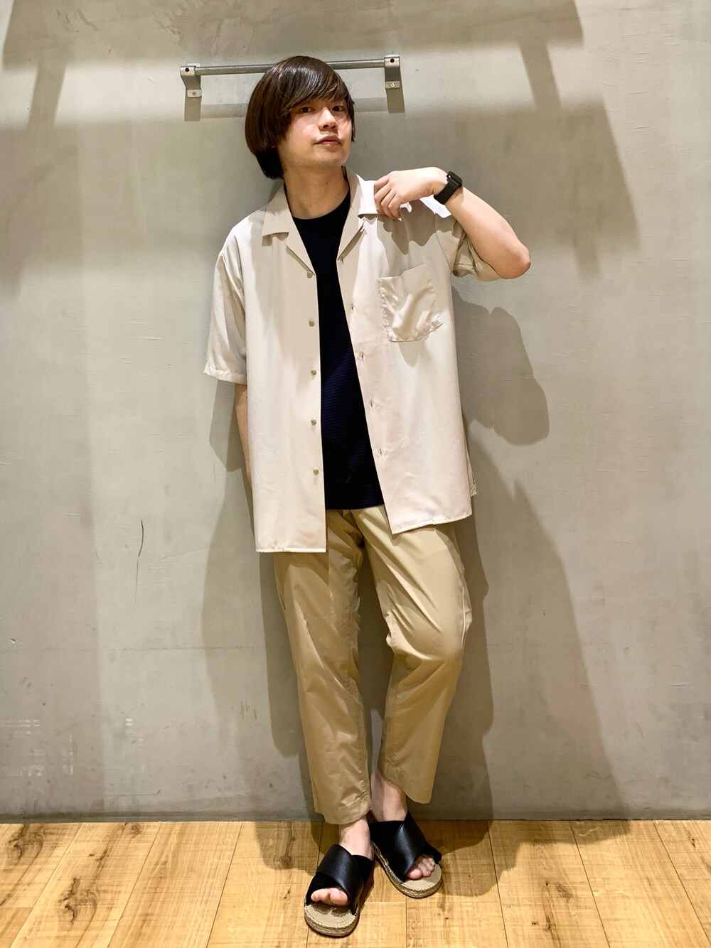 カイテキオープンカラーシャツ半袖/255749を使った人気ファッション