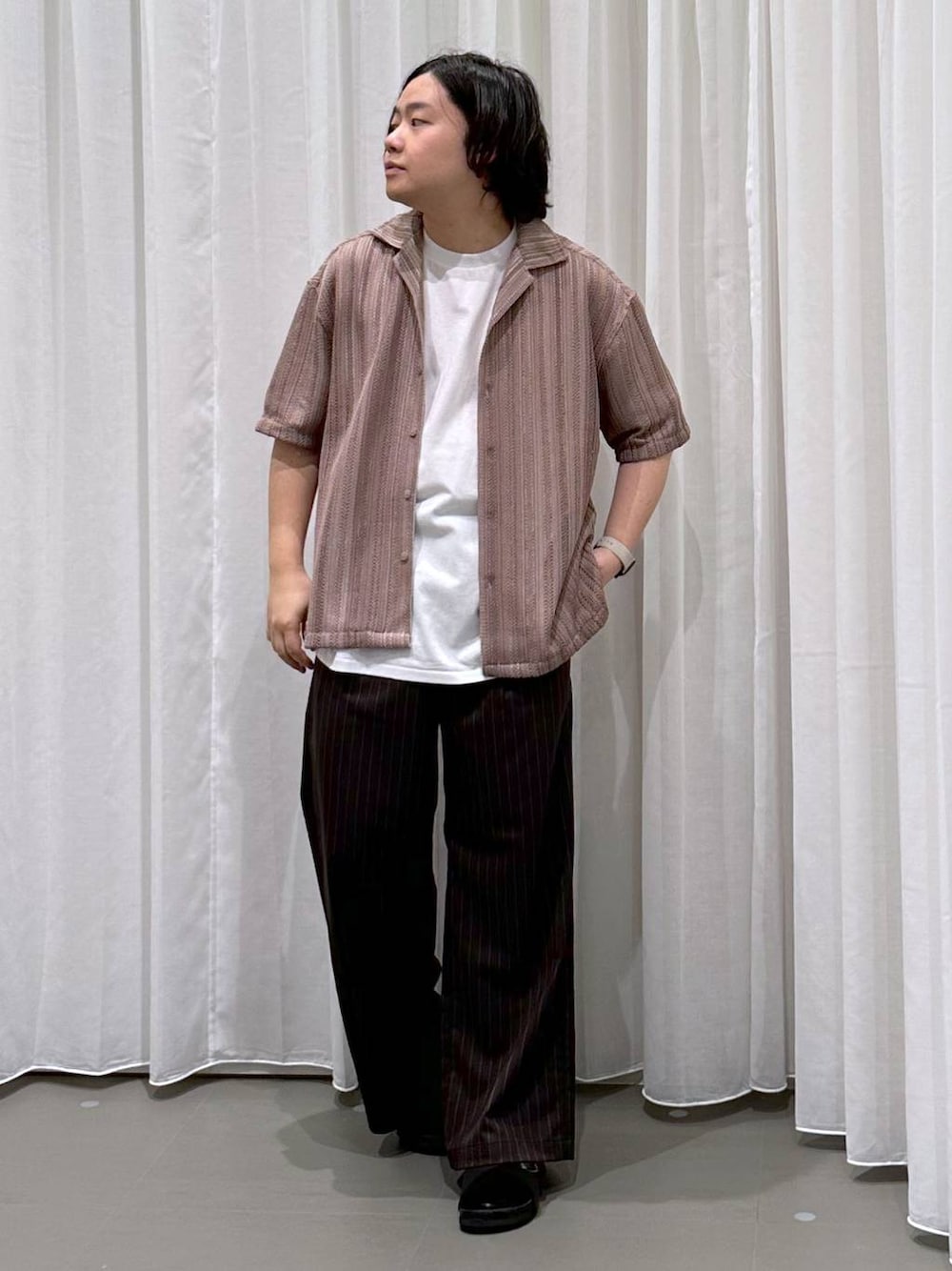 「リラックス、ゆったり、高見え」｜「GLOBAL WORKのリッチクリーンTシャツ/半袖/288187（Tシャツ/カットソー、ホワイト系）」を使った、いしかわさん（メンズ・168cm）の夏コーディネートの1枚目の写真