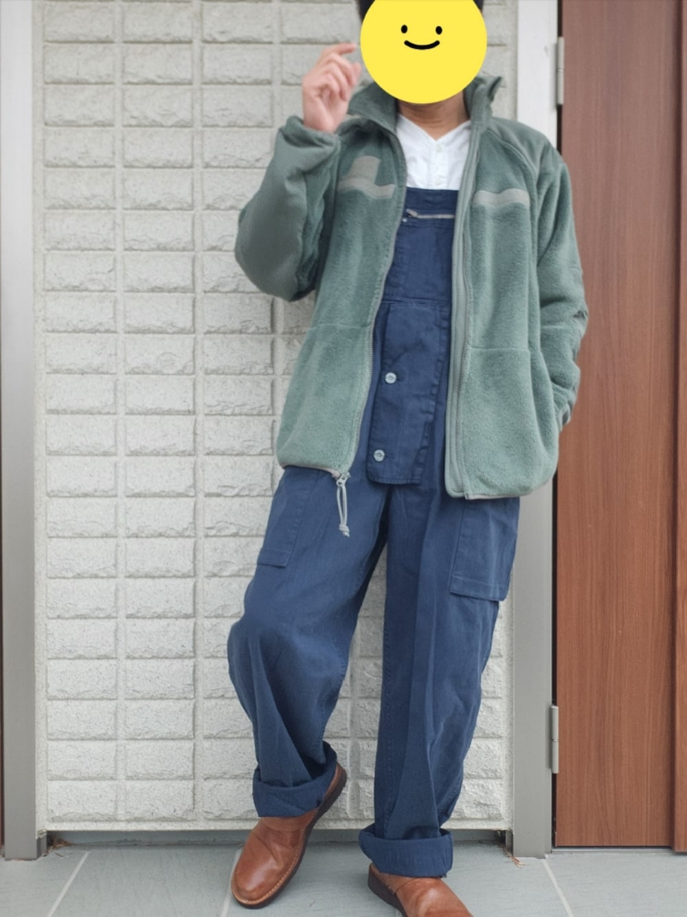 「Nigel Cabournのアイテム（サロペット/オーバーオール、ブルー系）」を使った、ツトムさん（メンズ・168cm）の春コーディネートの1枚目の写真