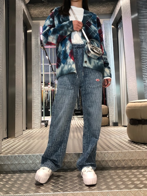 DIESEL ローカットスニーカー プラットフォーム ロゴレディース セール】レディース レザー プラットフォーム ローカット