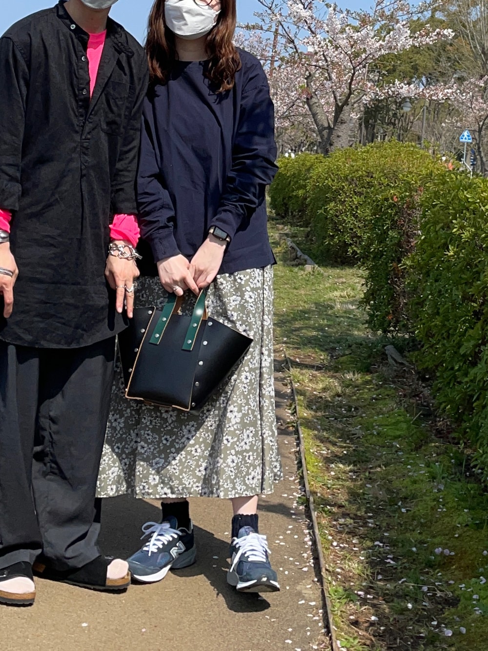 「New Balance、nb990、990v3、990、春コーデ、お花見コーデ、ootd」｜「Hender Schemeのアイテム（トートバッグ、ブラック系）」を使った、　Ⓜ️さん（レディース・161cm）の春コーディネートの1枚目の写真