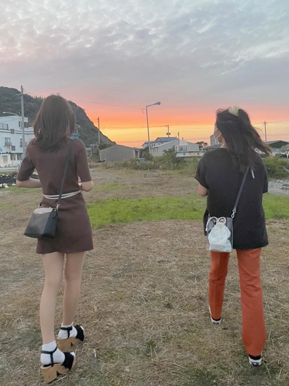 「SLYのアイテム（ワンピース、ブラウン系）」を使った、momo☺︎さん（レディース・163cm）の夏コーディネートの1枚目の写真