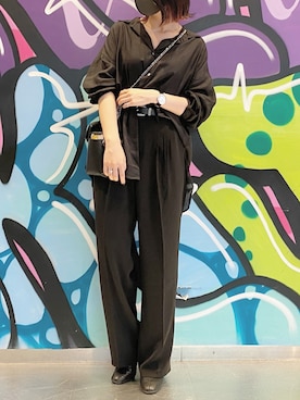 「ストレートパンツ」｜「アイテム（腕時計）」を使った、Naさん（レディース・163cm）の秋コーディネート