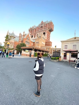 「アイテム（ダウンベスト、ブラック系）」を使った、🧸さん（レディース・163cm）の秋コーディネート