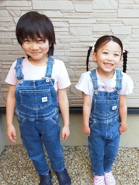 「EDWIN（エドウィン）のアイテム（オールインワン・サロペット）」を使った、megumicchi__さん（キッズ・120cm）の春コーディネート