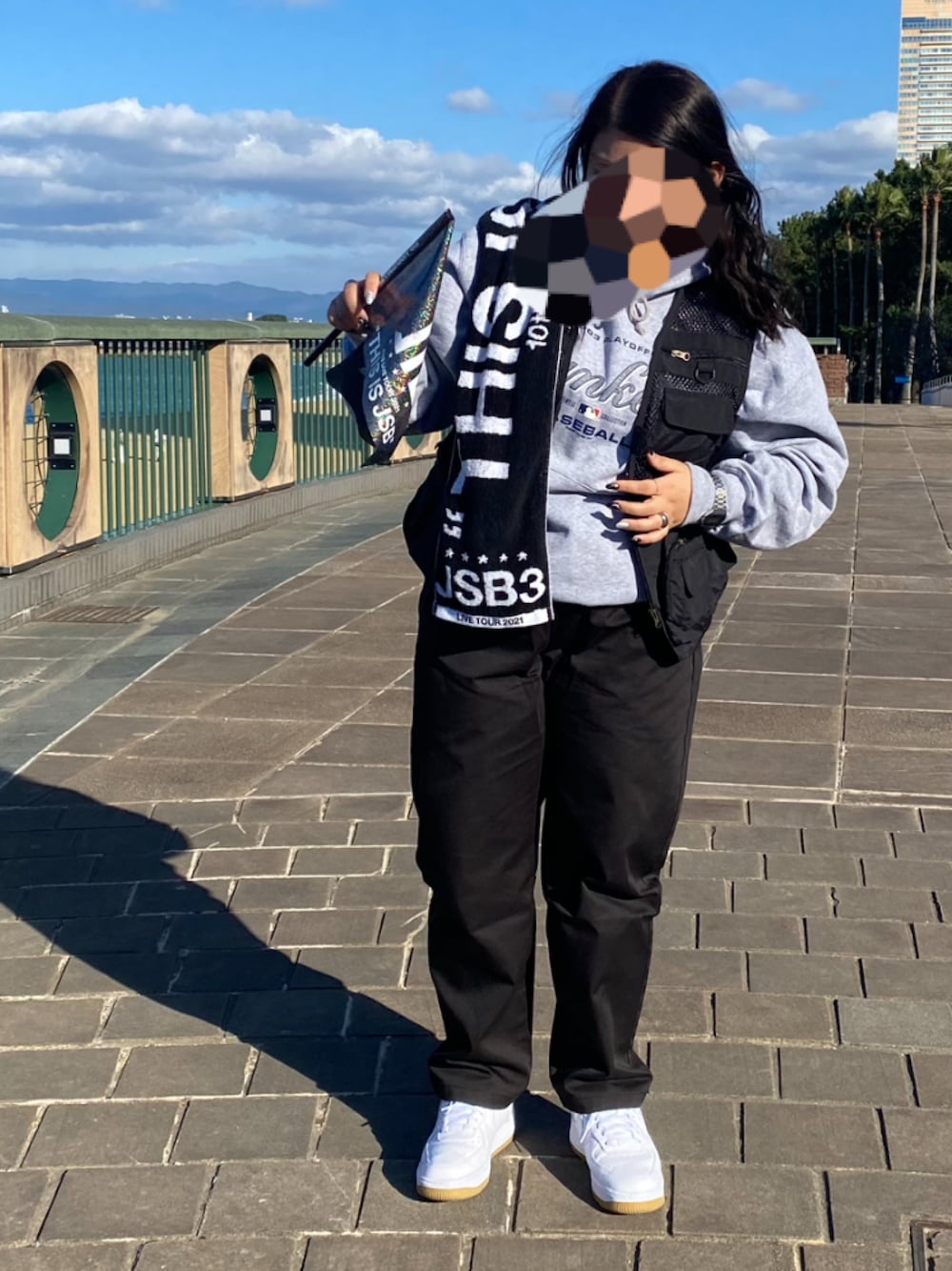 「NIKE、AIR FORCE 1、ストリート、古着、おしゃれさんと繋がりたい、ストリートコーデ、いいね、save、フォローお願いします🤑、参戦服」｜「GUのアイテム（パンツ、ブルー系）」を使った、kaedeさん（レディース・156cm）の冬コーディネートの1枚目の写真