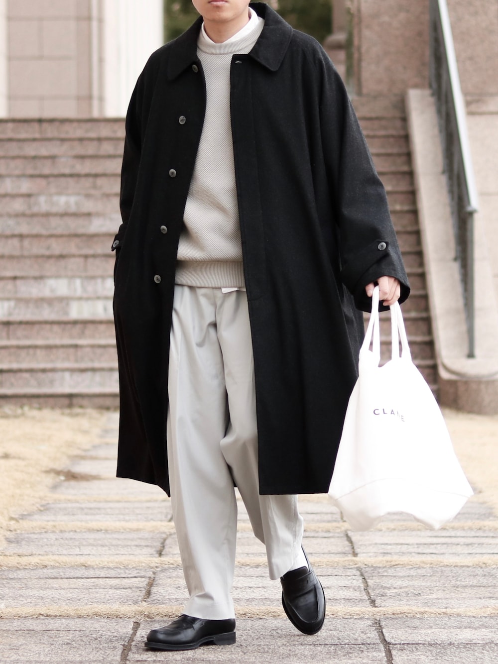 POLYPLOIDのステンカラーコートを使った人気ファッション