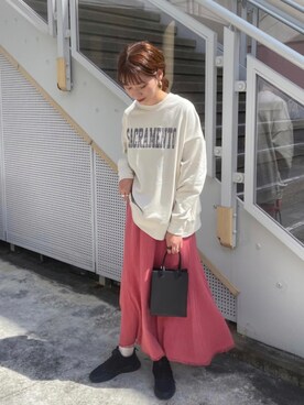 「NICE CLAUP（ナイスクラップ）のアイテム」を使った、𝑚 𝑖 𝑠 𝑎 𝑡 𝑜さん（レディース・161cm）の秋コーディネート