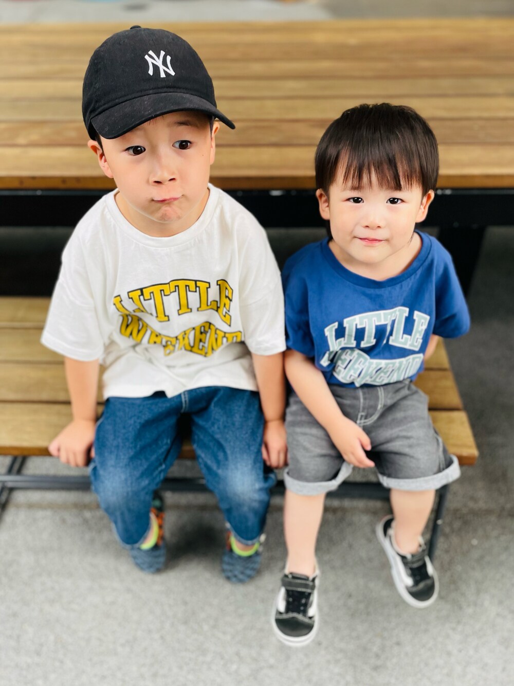 「着回しコーデ、夏コーデ、夏だ！Tシャツ着よう！、デニム、お出かけコーデ、プチプラ、兄弟コーディネート」｜「しまむらのアイテム（Tシャツ/カットソー、ホワイト系）」を使った、naaaさん（キッズ・143cm）の夏コーディネートの1枚目の写真