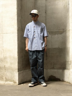 「RED KAP（レッドキャップ）のチノパンツ（チノパンツ、グレー系）」を使った、モミヒゲさん（メンズ・175cm）の夏コーディネート
