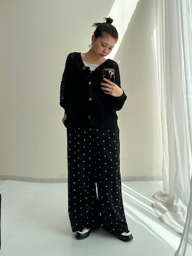 「nissen（ニッセン）のカットジョーゼットサロペット（サロペット/オーバーオール、ブラック系）」を使った、KAYAさん（レディース・153cm）の春コーディネート
