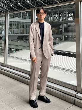 「ベージュ×ブラック」｜「アイテム（ジャケット/アウター）」を使った、PAKUさん（メンズ・173cm）の春コーディネート