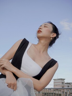 「通勤穿搭」｜「アイテム（チューブトップ）」を使った、54noraさん（レディース・168cm）の夏コーディネート