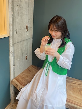 「カフェ」｜「アイテム（シャツワンピース）」を使った、marinaさん（レディース・161cm）の春コーディネート