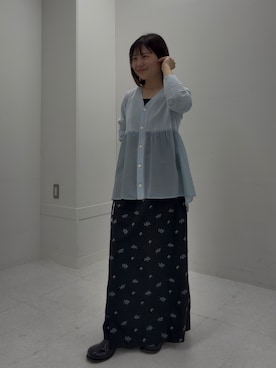 「URBAN RESEARCH ROSSO（アーバンリサーチロッソ）の『WEB限定』ドッキングペプラムカーディガン（ニット/セーター、ブルー系）」を使った、ayanoさん（レディース・150cm）の春コーディネート