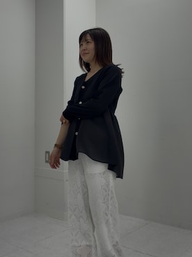 「URBAN RESEARCH ROSSO（アーバンリサーチロッソ）の『WEB限定』ドッキングペプラムカーディガン（ニット/セーター、ブラック系）」を使った、ayanoさん（レディース・150cm）の春コーディネート