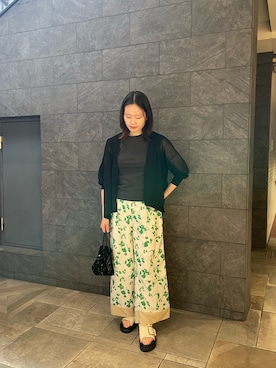 「URBAN RESEARCH ROSSO（アーバンリサーチロッソ）のmohi　バックルサンダル（サンダル、ホワイト系）」を使った、maiさん（レディース・164cm）の夏コーディネート