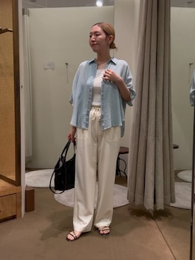 「Jena espace merveilleux(ジェナ エスパスメルヴェイユ)の【抜け感/上品】シアーデニムドルマンシャツ(シャツ/ブラウス、ブルー系)」を使った、つっちぃさん(レディース・168cm)の夏コーディネート