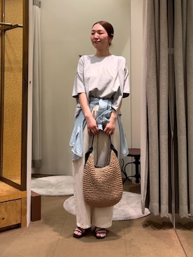 「Jena espace merveilleux（ジェナ　エスパスメルヴェイユ）のロゴシルケットCS（Tシャツ/カットソー、グレー系）」を使った、つっちぃさん（レディース・168cm）の春コーディネート