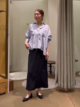 「Jena espace merveilleux（ジェナ　エスパスメルヴェイユ）の【通気性に優れた】バックシャーリングシャツ（シャツ/ブラウス、パープル系）」を使った、つっちぃさん（レディース・168cm）の春コーディネート
