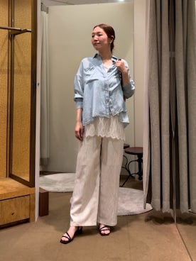 「Jena espace merveilleux（ジェナ　エスパスメルヴェイユ）の【程よい抜け感】シアーデニムシャツ（シャツ/ブラウス、ブルー系）」を使った、つっちぃさん（レディース・168cm）の春コーディネート