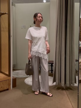 「Jena espace merveilleux(ジェナ エスパスメルヴェイユ)の【1枚でサマになる主役Tシャツ】裾レース切替カットソー(Tシャツ/カットソー、ホワイト系)」を使った、つっちぃさん(レディース・168cm)の夏コーディネート