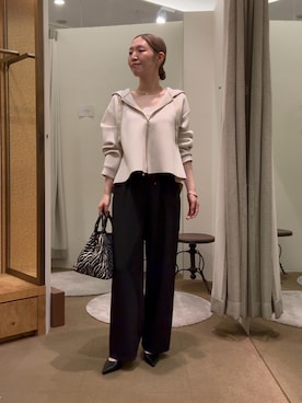 「Jena espace merveilleux(ジェナ エスパスメルヴェイユ)のダンボールパーカー(Tシャツ/カットソー、ホワイト系)」を使った、つっちぃさん(レディース・168cm)の夏コーディネート