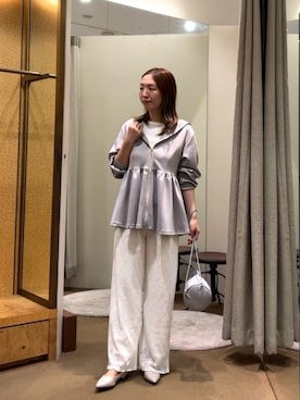 「Jena espace merveilleux（ジェナ　エスパスメルヴェイユ）の【品よく決まる】ペプラムパーカー（Tシャツ/カットソー、グレー系）」を使った、つっちぃさん（レディース・168cm）の春コーディネート