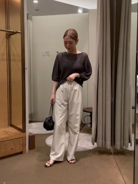 「Jena espace merveilleux(ジェナ エスパスメルヴェイユ)のペーパーヤーン7分袖ニット(ニット/セーター、グレー系)」を使った、つっちぃさん(レディース・168cm)の夏コーディネート